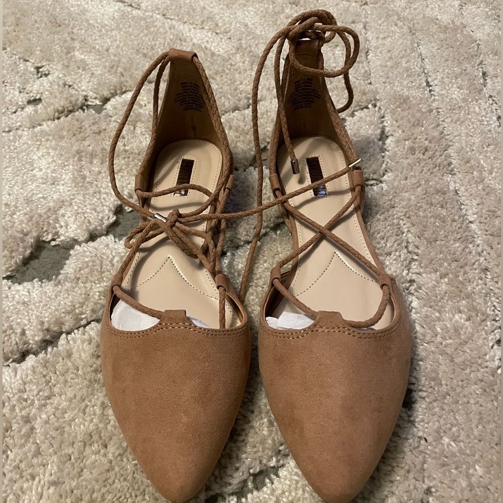 New in box JLo sandals